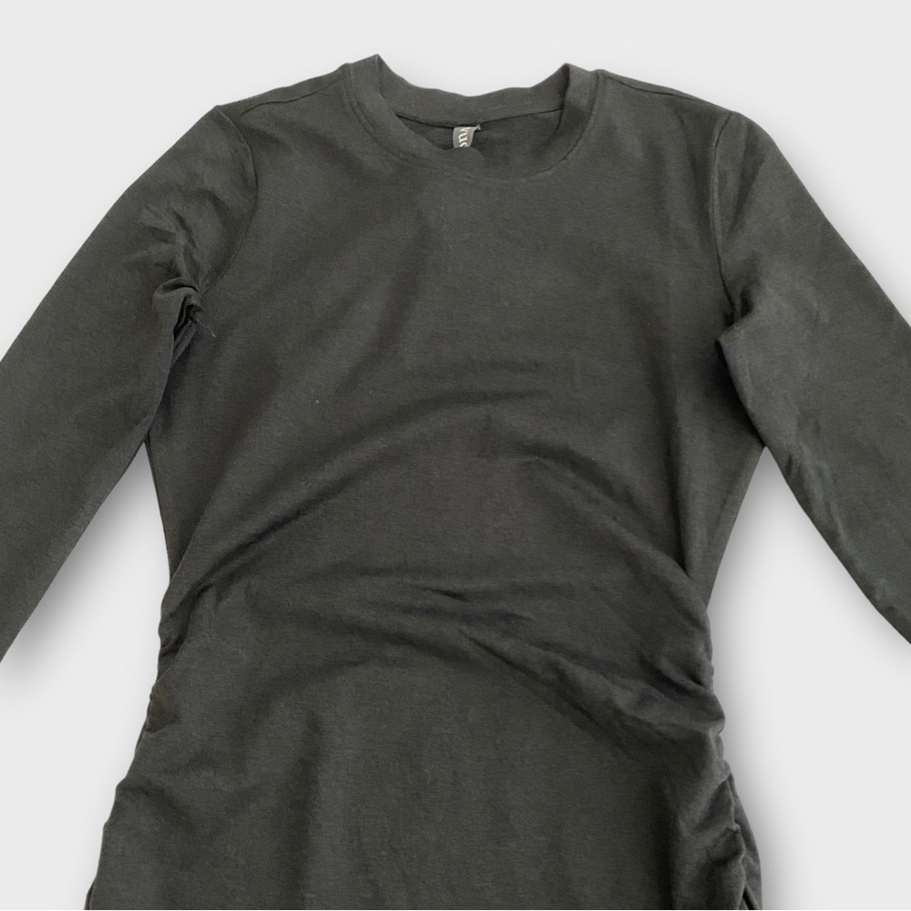 Vuori Women Long Sleeve Halo Essential Dress Size XS DreamKnit Black Heather NWT - Picture 2 of 9